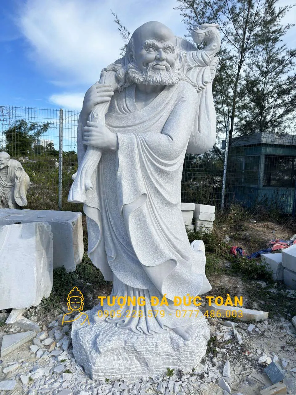 TƯỢNG ĐẠT MA SƯ TỔ ĐÁ CẨM THẠCH TRẮNG CAO 2M