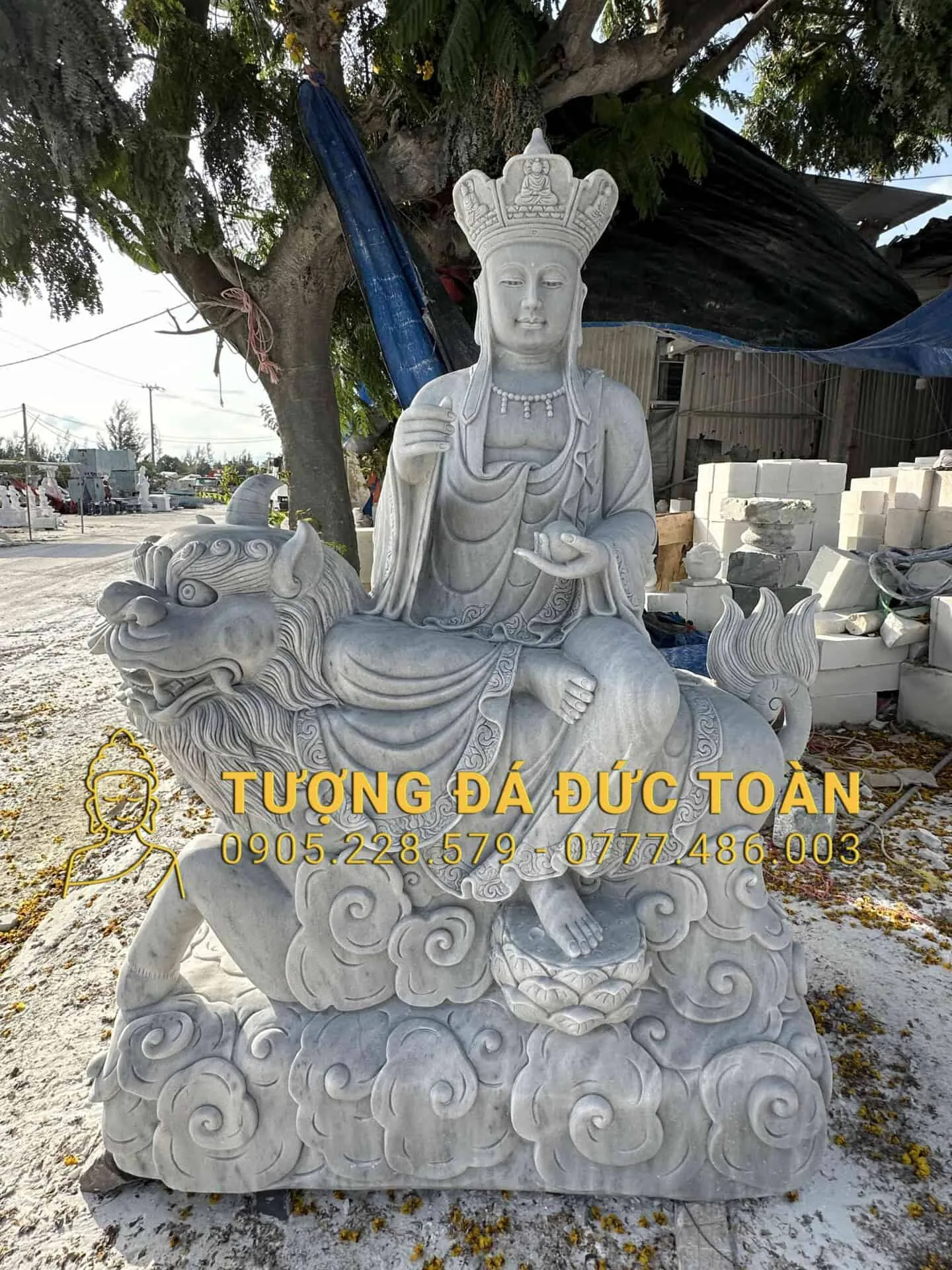 TƯỢNG ĐỊA TẠNG CƯỠI LINH THÚ ĐÁ XÁM NGUYÊN KHỐI DT_28