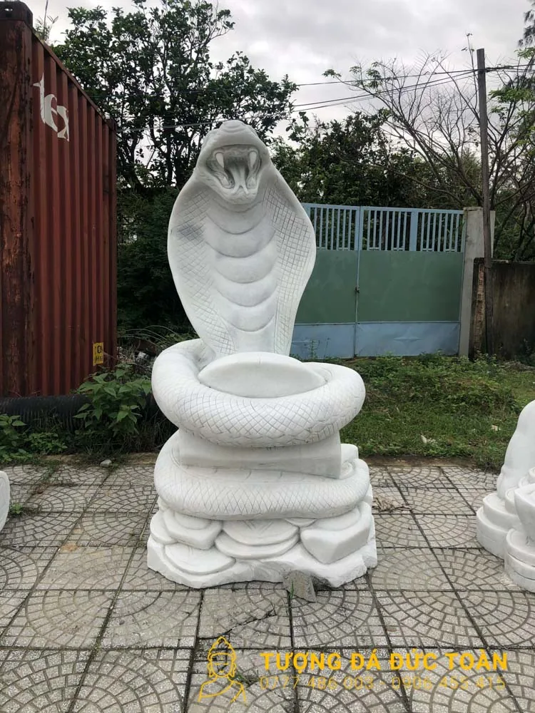 Tượng Rắn Phong Thủy Bằng Đá Mỹ Nghệ Nguyên Khối