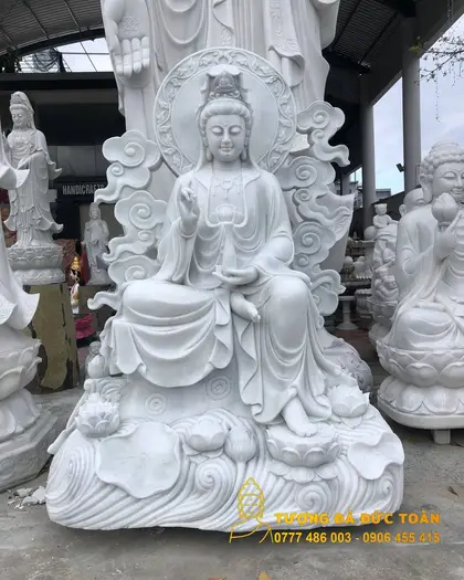 Tượng Quán Tự Tại Bồ Tát