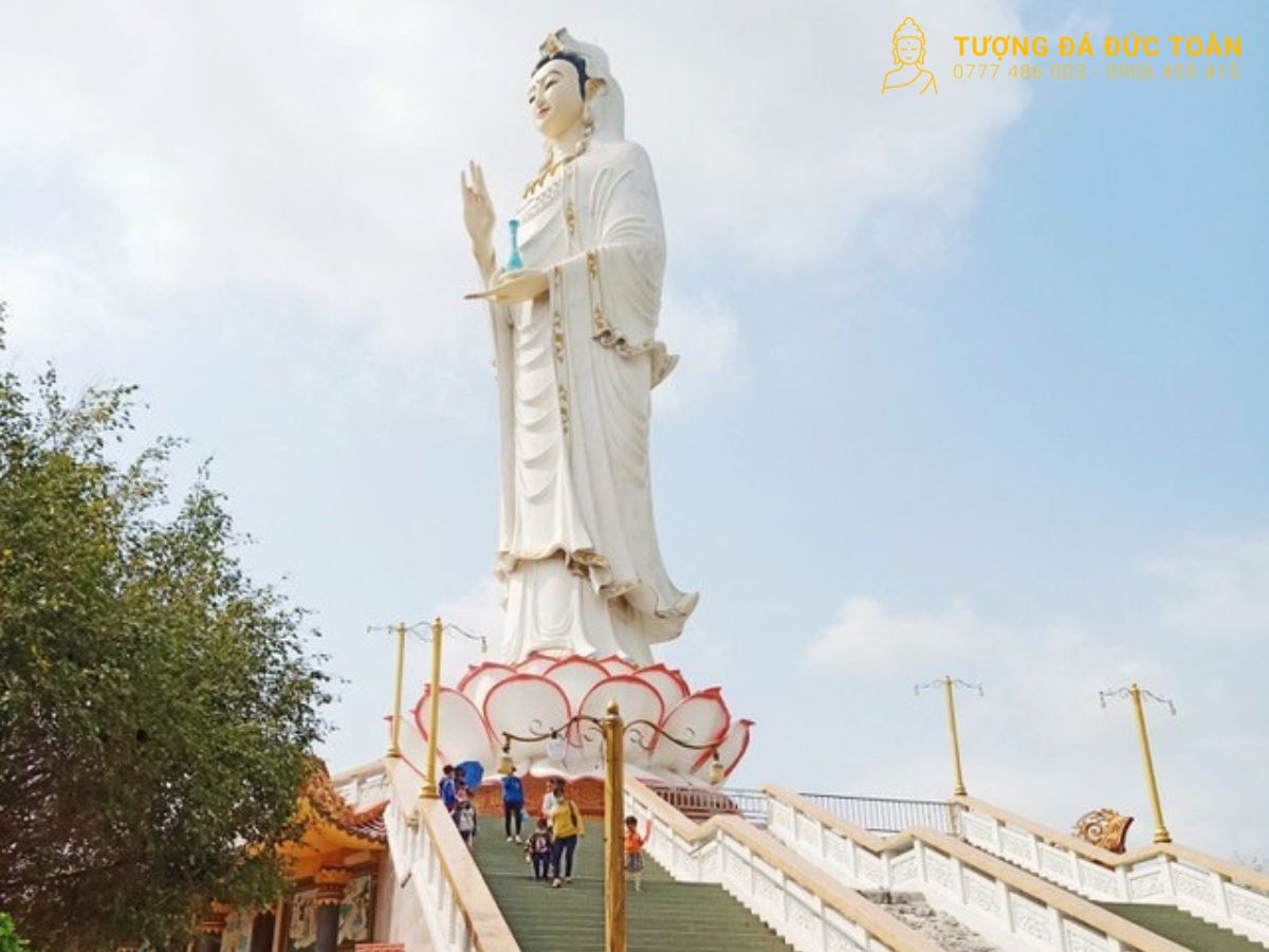 Tượng Mẹ Quan Âm Đông Hải - Kiến Trúc Bức Tượng Phật Mẹ Cao Nhất Miền Tây.