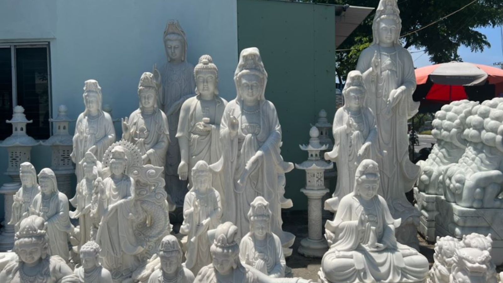 Chuyên Tạc Tượng Đá