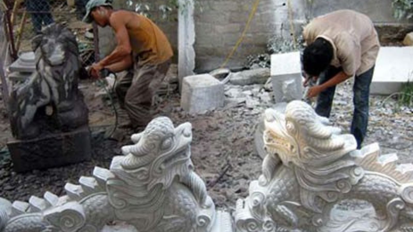 Chuyên Tạc Tượng Đá