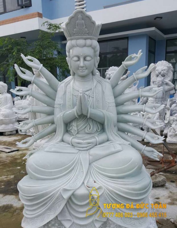 Tạc Tượng Phật Bằng Đá