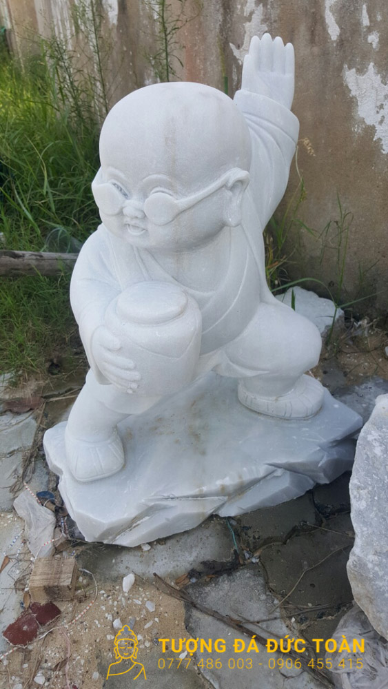 Tượng Phật đá trắng
