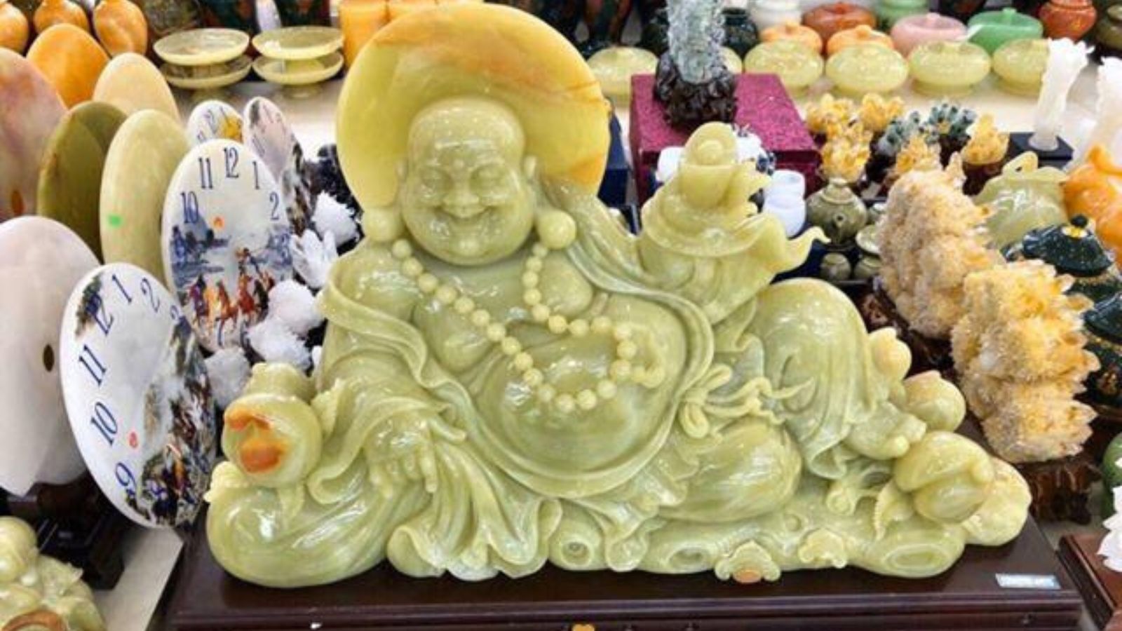 Tượng Phật Di Lặc Bằng Đá Để Xe Ô Tô
