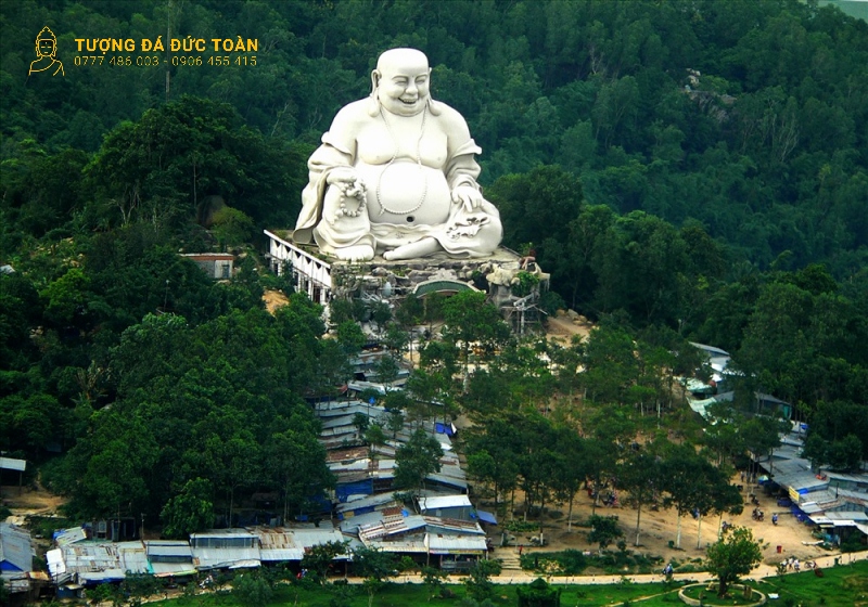 Tượng Phật Di Lặc - Núi Cấm, An Giang