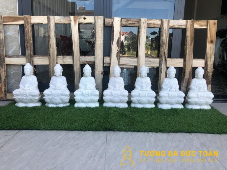 Tượng Phật Dược Sư bằng đá 