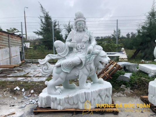 Mẫu Tượng Phật Văn Thù bằng đá là ai? Phân biệt với tượng Phổ Hiền Bồ Tát như thế nào?
