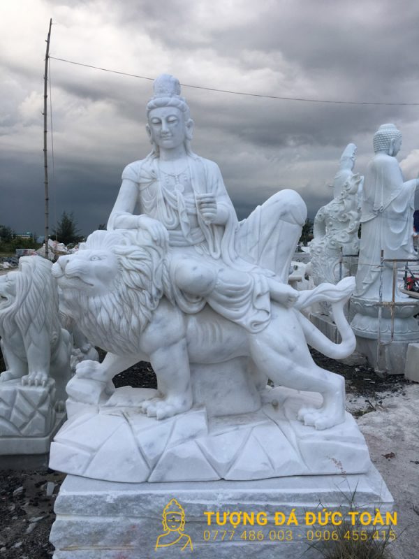 Tượng Phật Văn Thù bằng đá