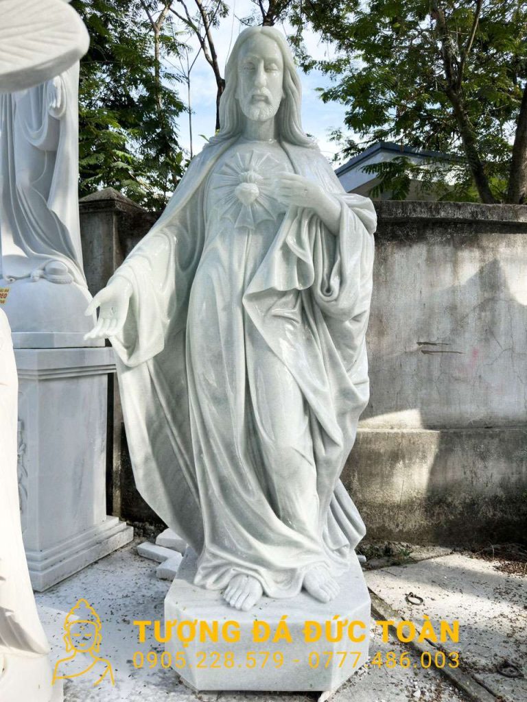 tạc tượng đá