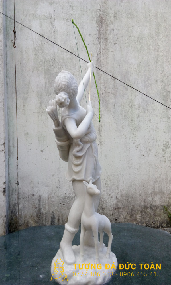 tượng Châu Âu bằng đá