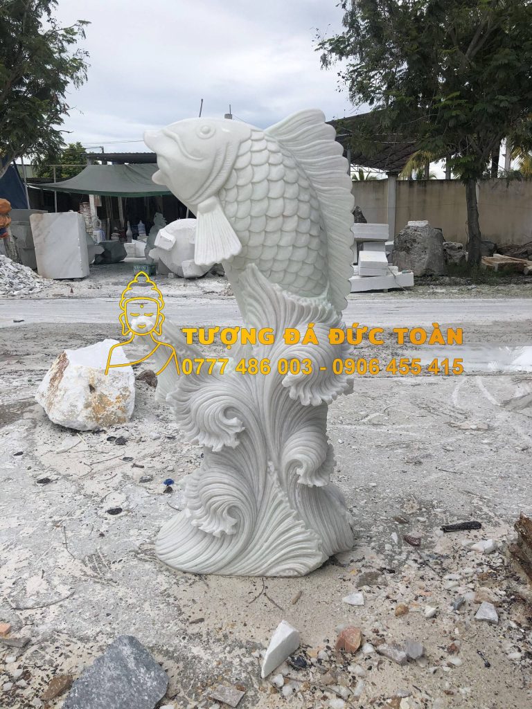 tượng con giống đá