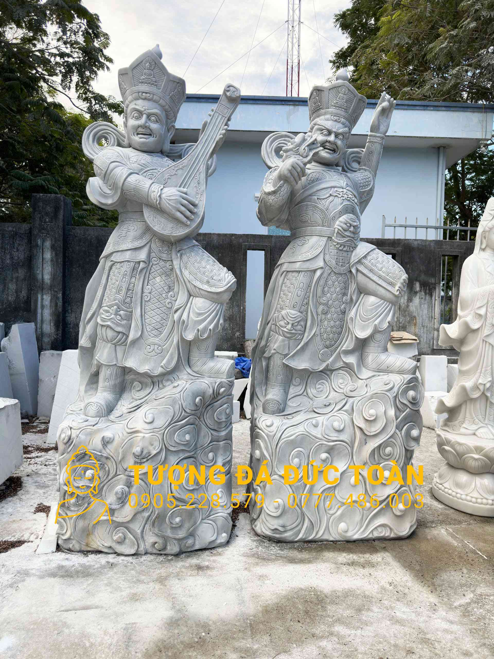 TƯỢNG TỨ ĐẠI THIÊN VƯƠNG CHẾ TÁC TRÊN NỀN ĐÁ CẨM THẠCH XÁM