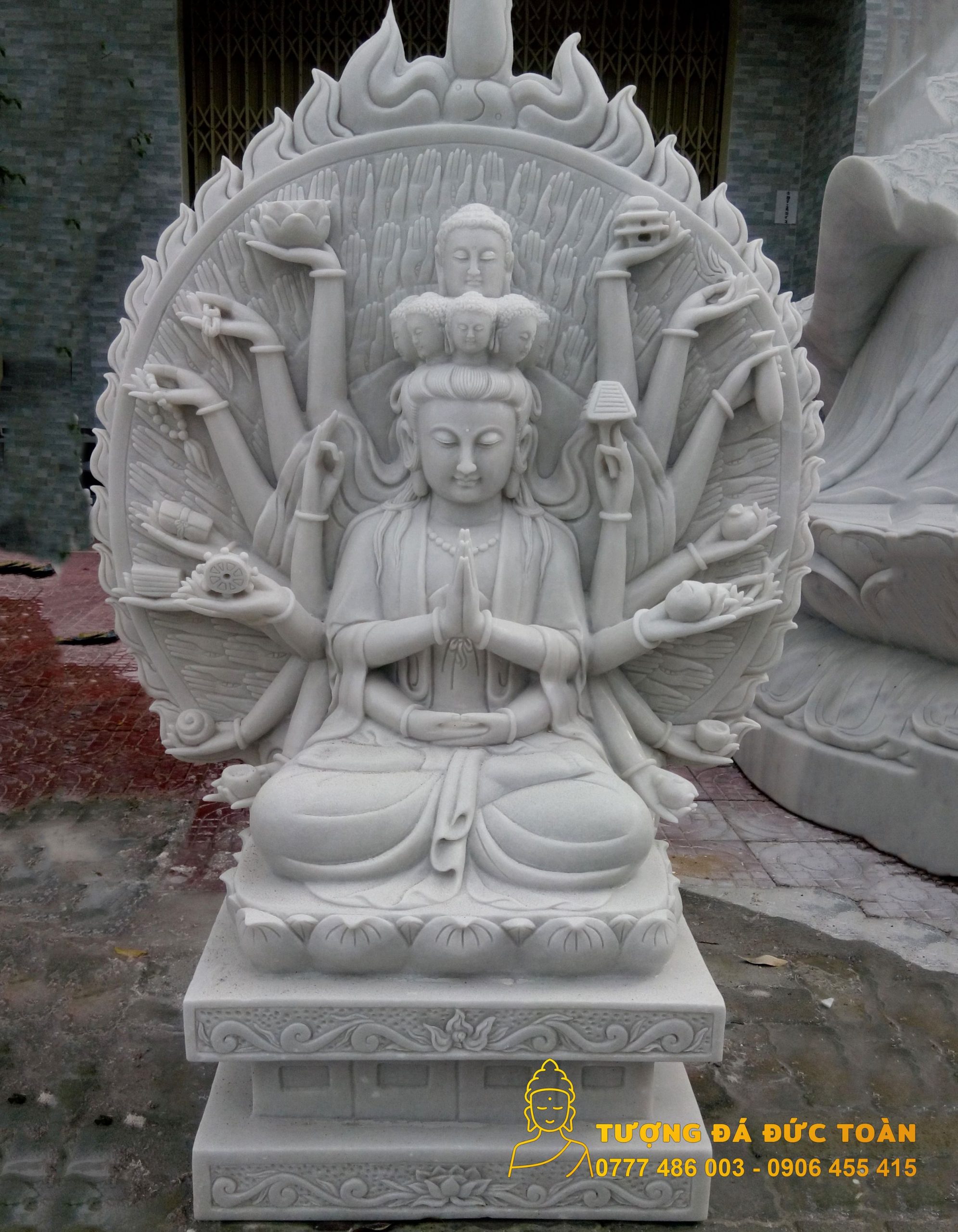 Mẫu tượng Phật Chuẩn Đề đá đẹp