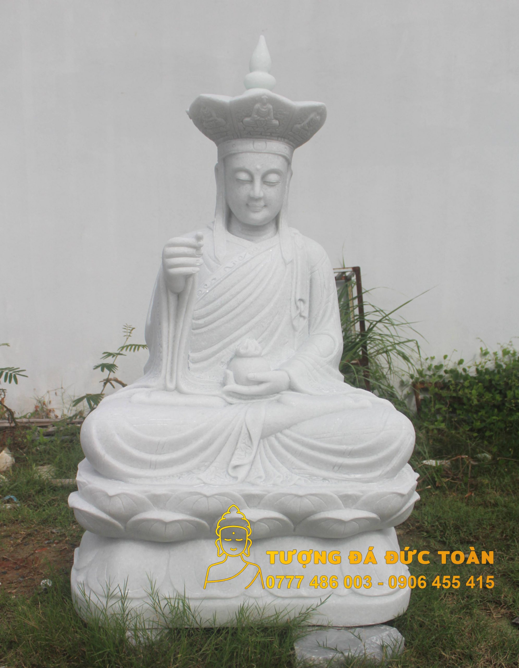 Tượng Địa Tang Vương Bồ Tát tọa Đài sen