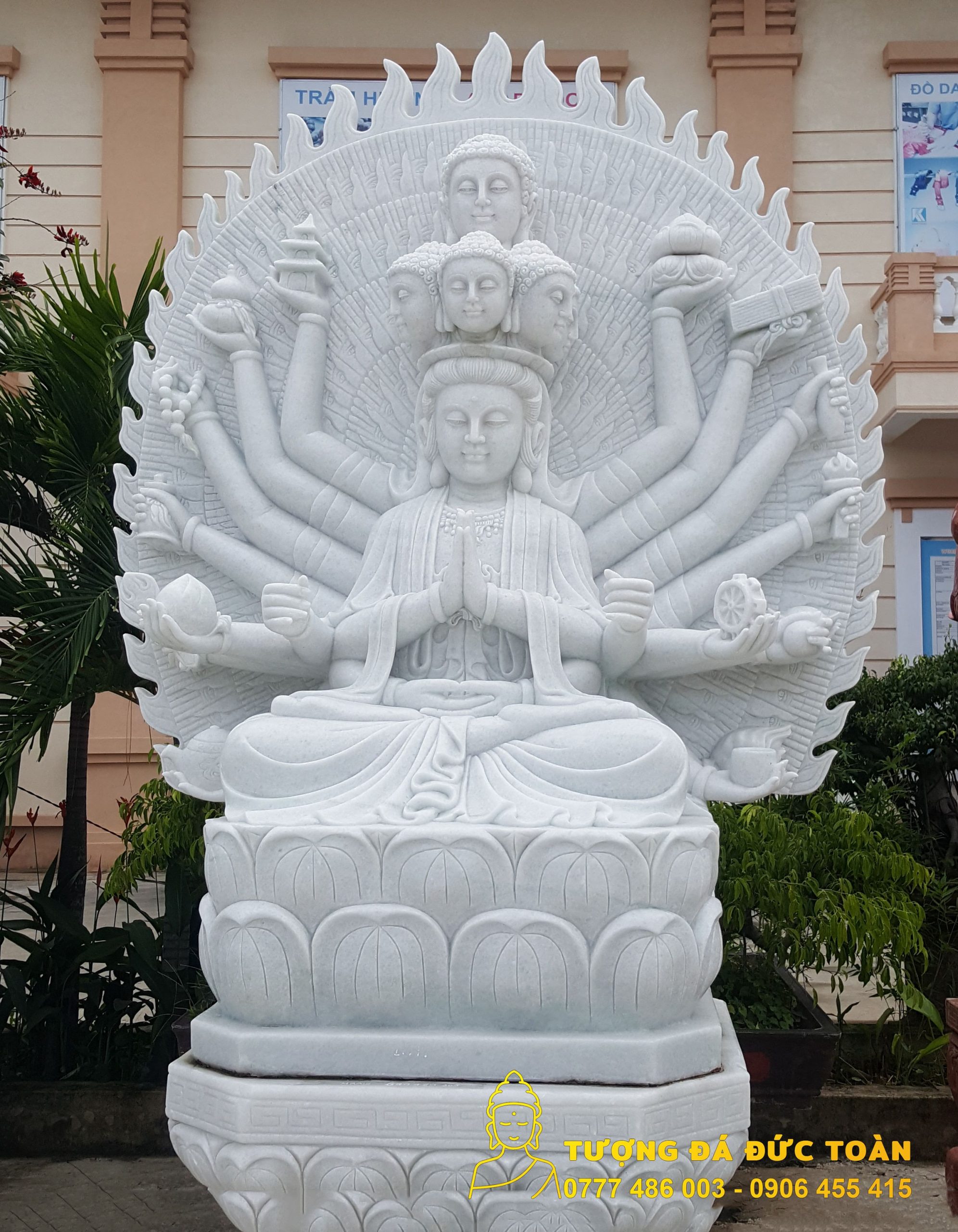 Tượng Phật Bà Nghìn Mắt Nghìn Tay