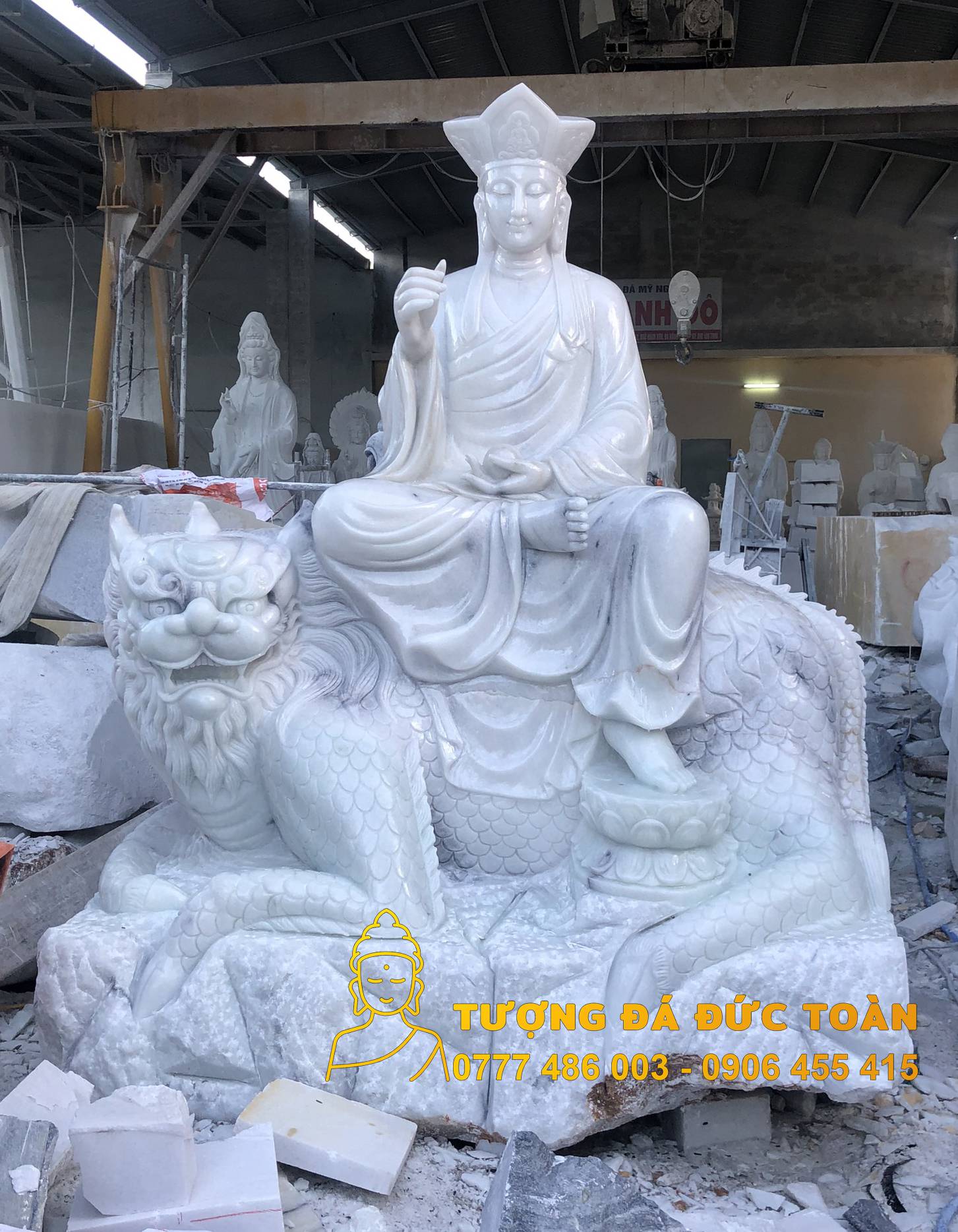 Bán Tượng Địa Tạng Bồ Tát cưỡi Đề Thính đá đẹp