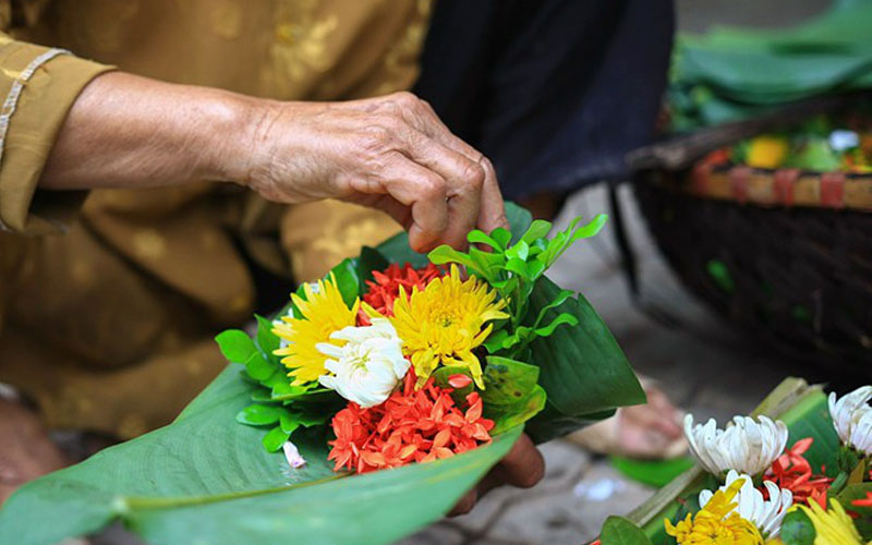  Tượng Mẹ Quan Âm Đứng Đài Sen Đá Đẹp – Quán Tự Tại Bồ Tát Đại Từ Đại Bi