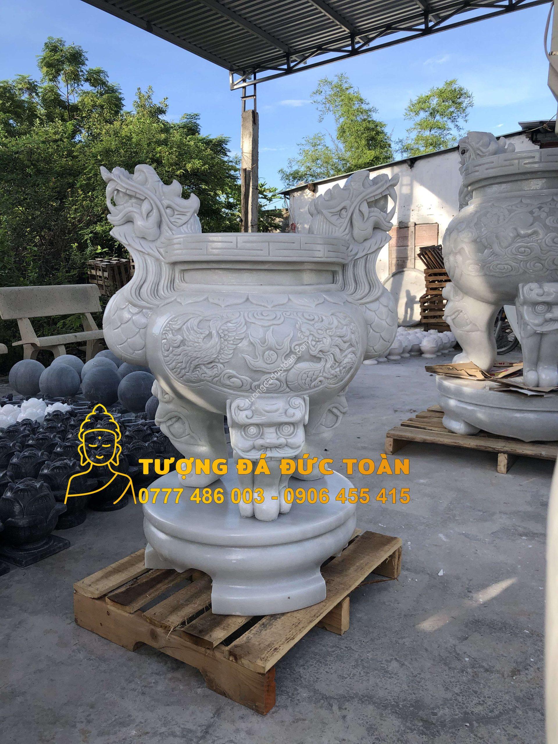 Lư Hương Đá Nguyên Khối Chạm Khắc Tinh Xảo