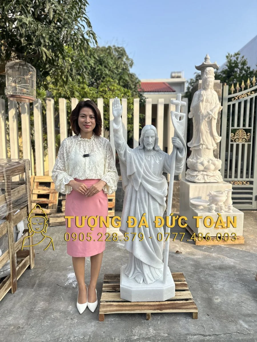 TƯỢNG CHÚA PHỤC SINH BẰNG ĐÁ CAO 1,6M