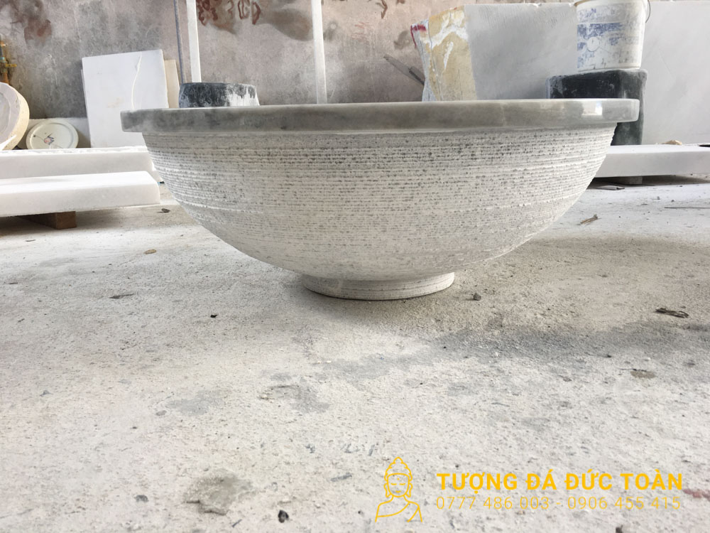 Bề mặt đá xám tự nhiên của lavabo