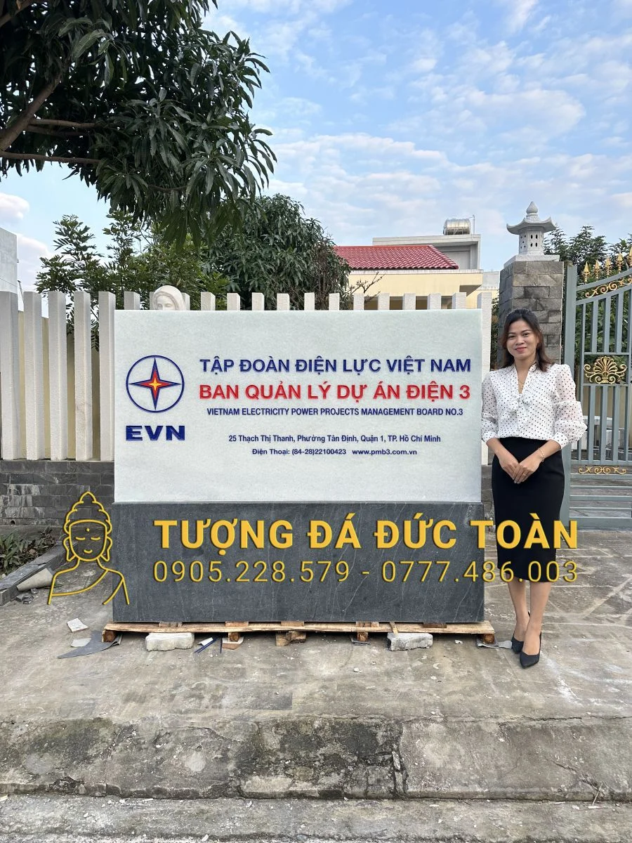 CHẾ TÁC BẢNG HIỆU ĐÁ THEO MẪU YÊU CẦU CHO TẬP ĐOÀN ĐIỆN LỰC