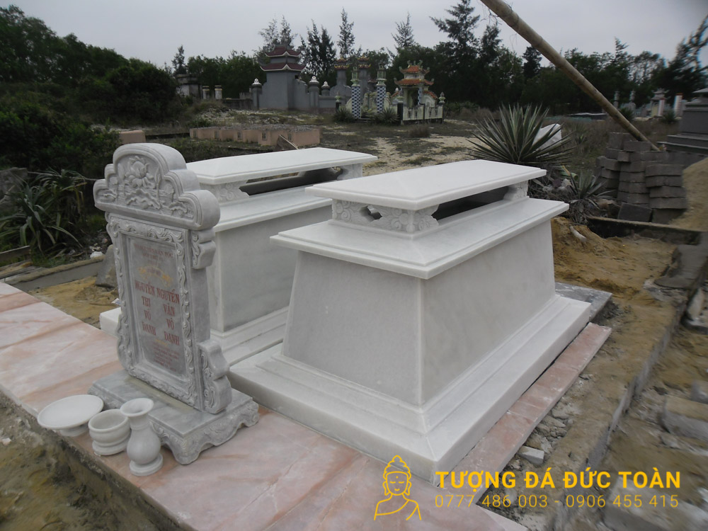 Lăng Mộ Đá Cẩm Thạch Màu Trắng Non Nước Đà Nẵng