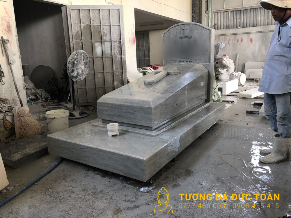 Lăng Mộ Đá Cẩm Thạch Màu Xám Non Nước Nguyên Khối