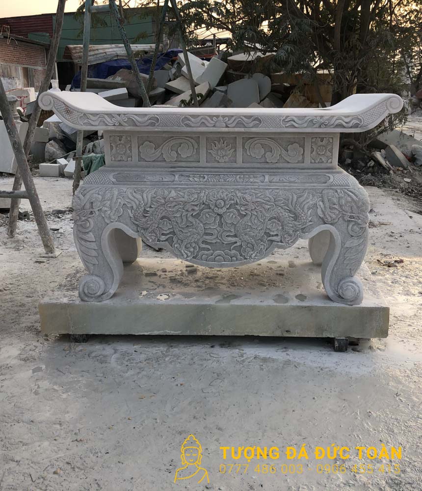 Bàn Thờ Đá Chạm Khắc Tinh Xảo Nguyên Khối