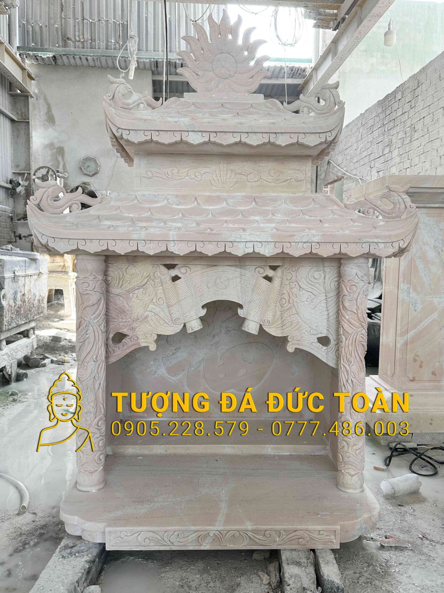 MẪU KHÓM THỜ ĐÁ CẨM THẠCH VÀNG