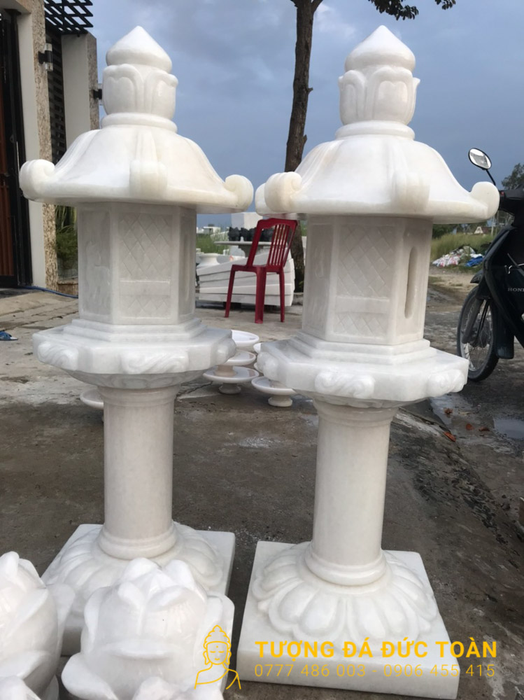 Đèn Đá Cẩm Thạch Sân Vườn Màu Trắng Nguyên Khối