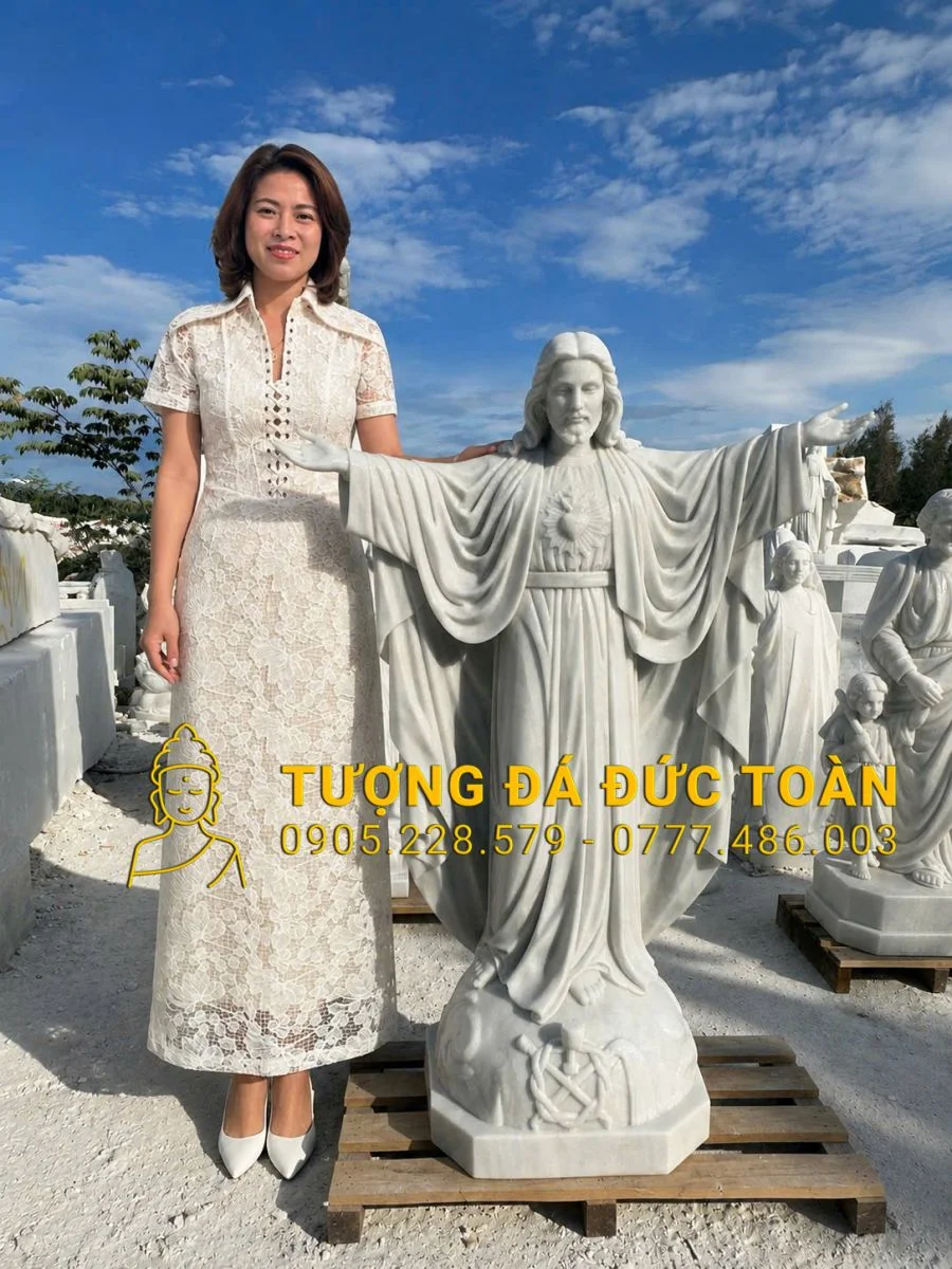 Tượng Chúa Jesus Đá Cẩm Thạch Đà Nẵng – 02