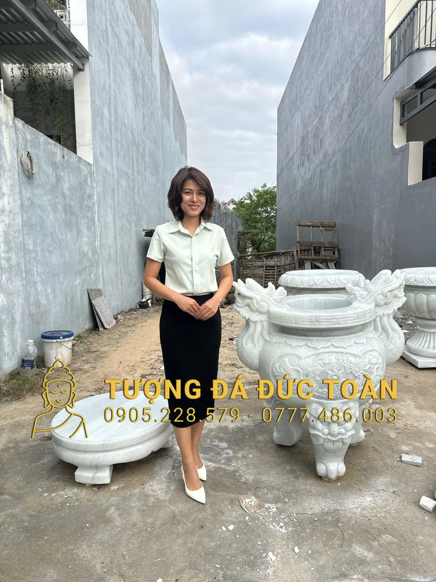 Lư Hương Rồng Đá Nguyên Khối Chạm Khắc Tinh Xảo Cao 1,4m Kèm Đế