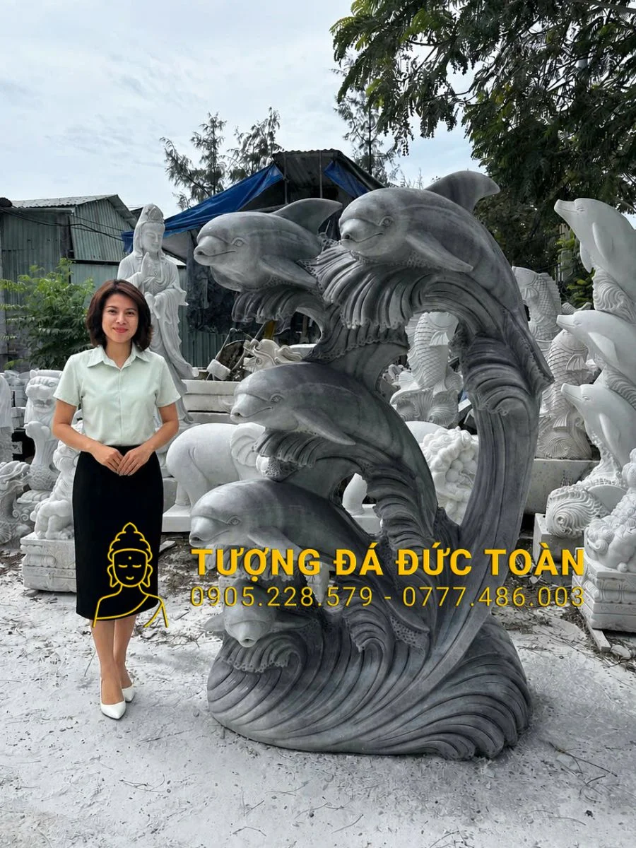 TƯỢNG CÁ HEO ĐÁ XÁM NGUYÊN KHỐI CAO 2M