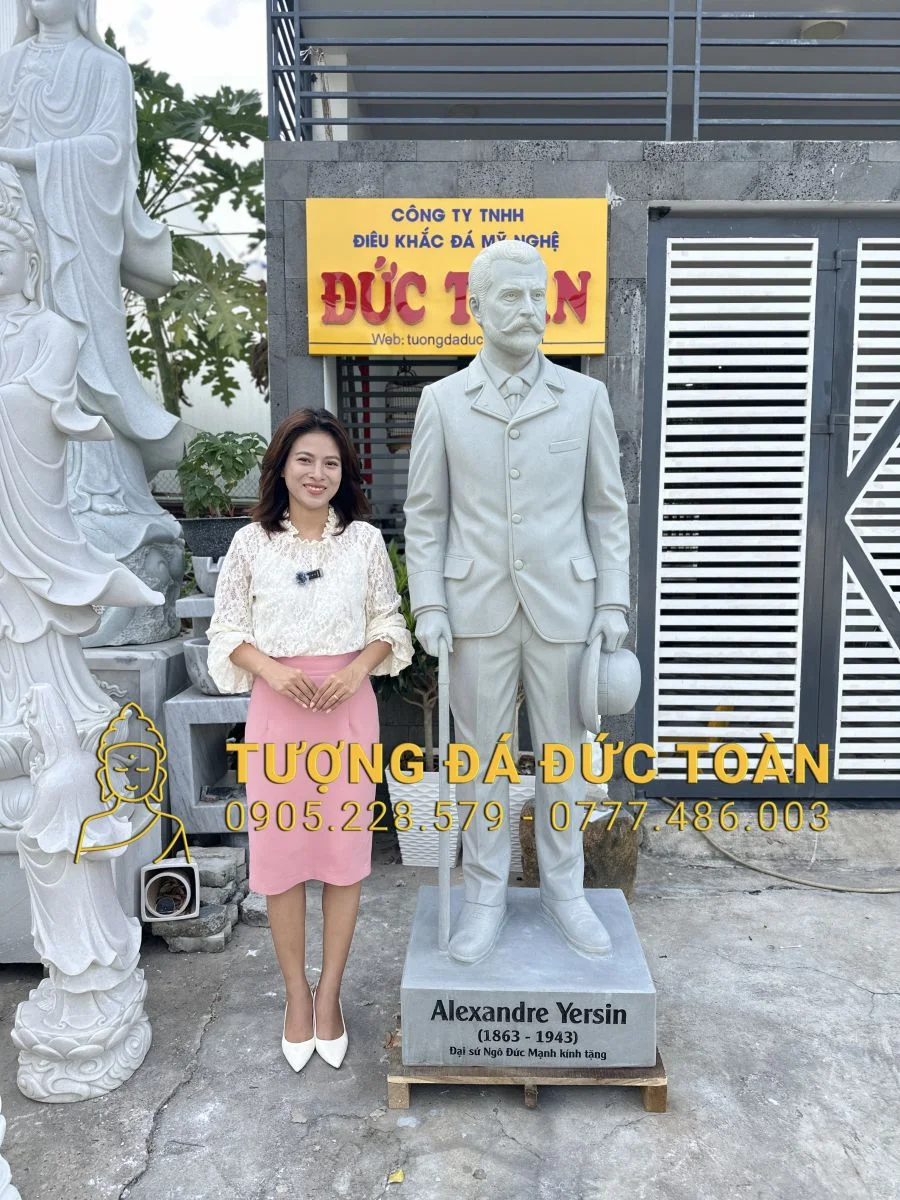 ĐIÊU KHẮC TƯỢNG CHÂN DUNG BẰNG ĐÁ THEO MẪU YÊU CẦU